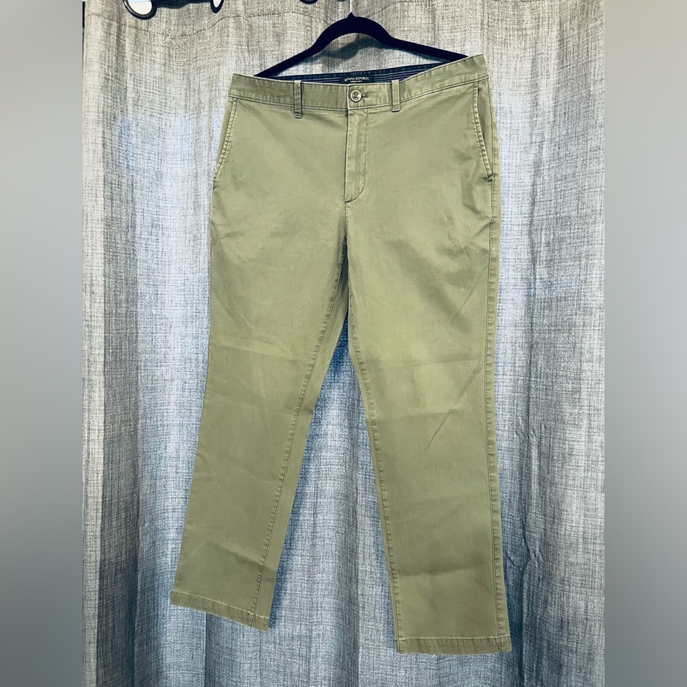Banana republic Aiden  green pants 32X 30 straight leg